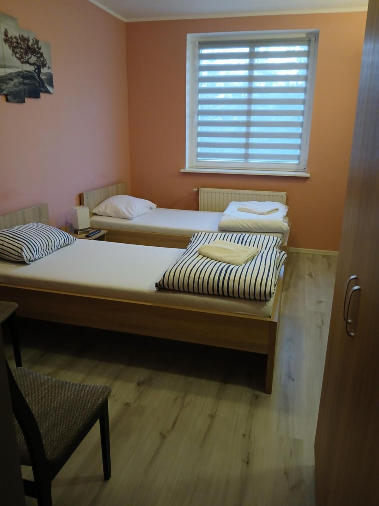 Bed and Breakfast Dom Brama Mazur Оструда Экстерьер фото