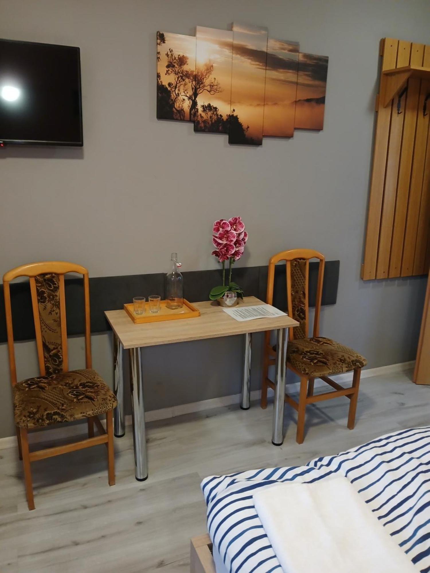 Bed and Breakfast Dom Brama Mazur Оструда Экстерьер фото