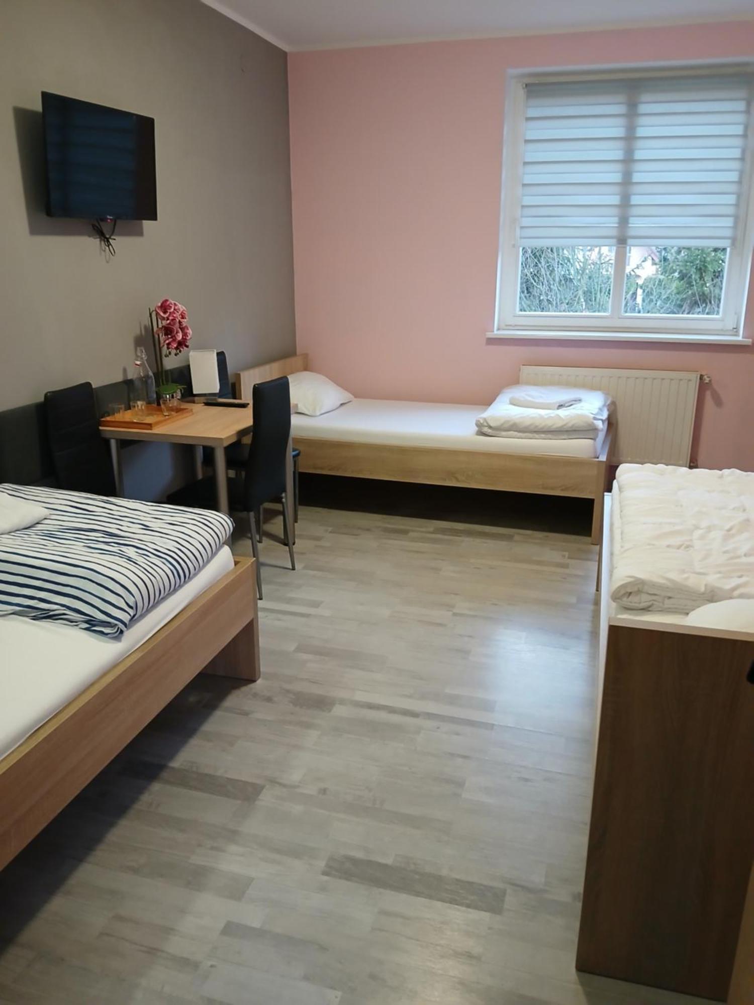 Bed and Breakfast Dom Brama Mazur Оструда Экстерьер фото