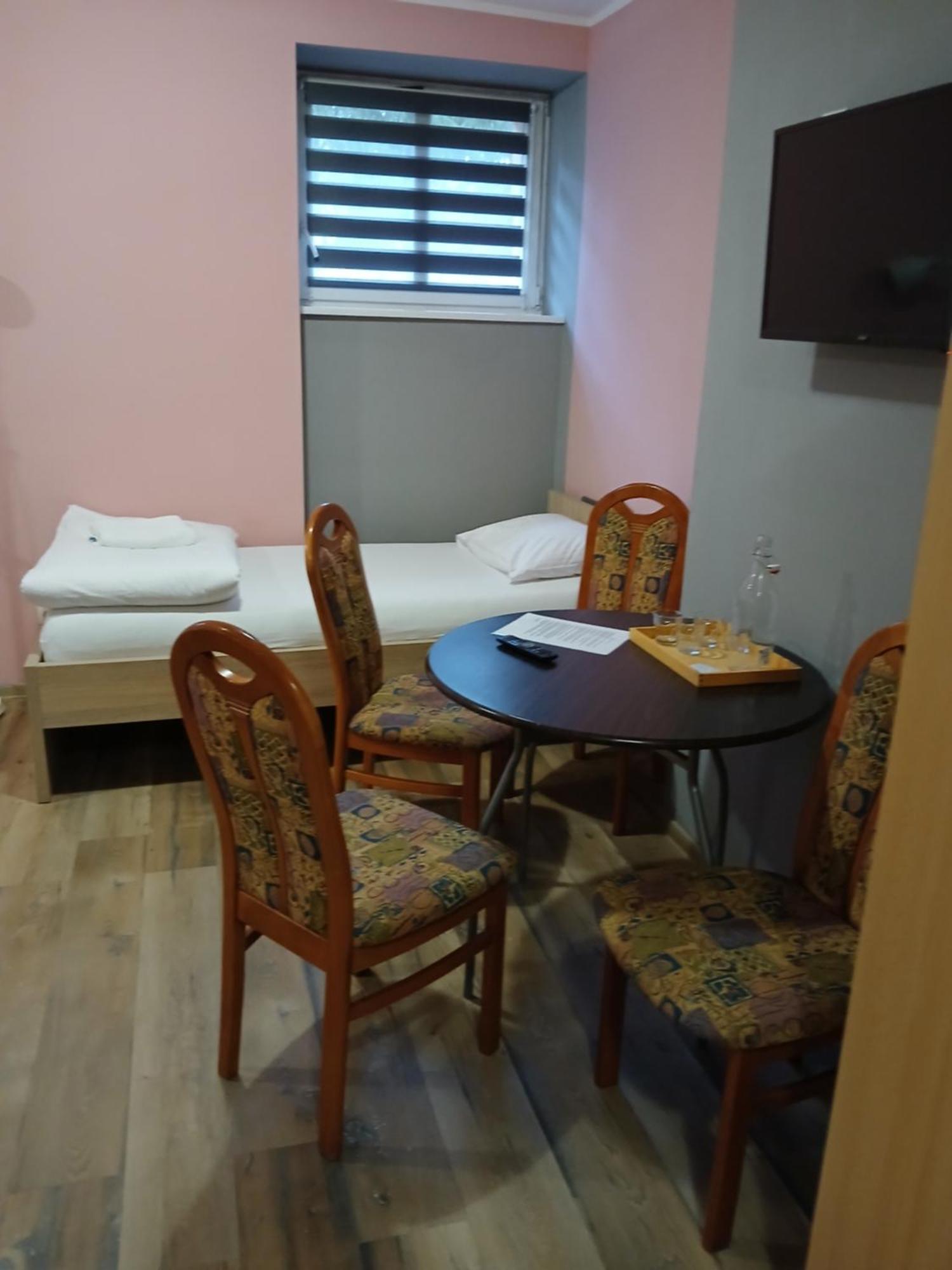 Bed and Breakfast Dom Brama Mazur Оструда Экстерьер фото